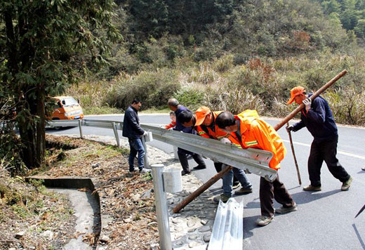 高速公路波形护栏